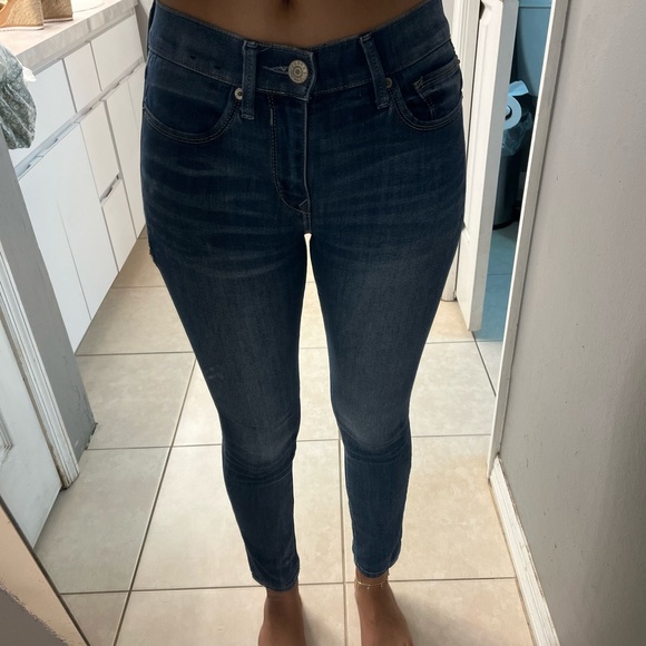 Express Mid—Rise Jeans - Picture 2 of 6